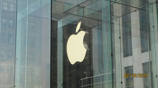 Apple Logo on Fifth Avenue